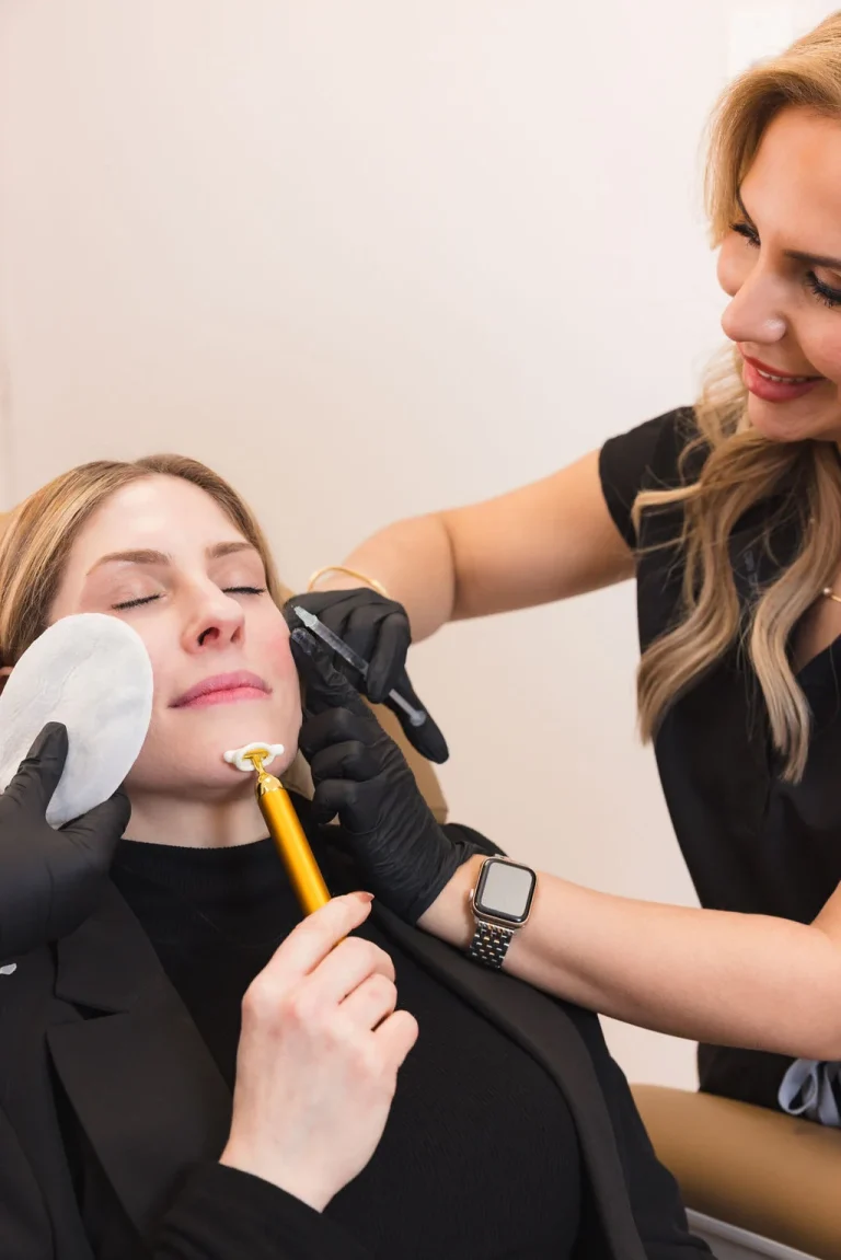 A women receiving botox injections from a professional practicioner